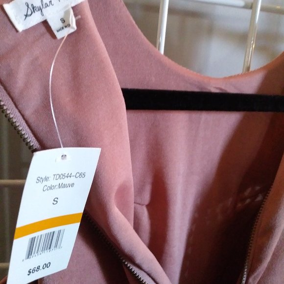 Embroidered Dress - Picture 3 of 4